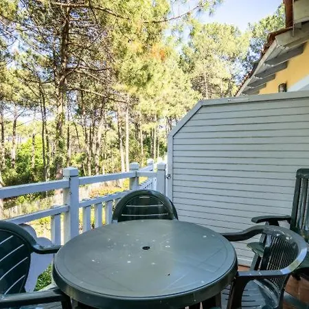 Sur Golf Avec Piscine Chauffee A Lacanau-ocean Apartment