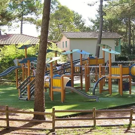 Sur Golf Avec Piscine Chauffee A Lacanau-ocean * Lacanau