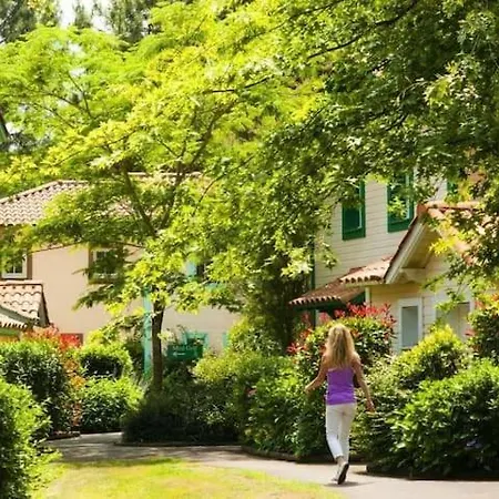 Appartement Sur Golf Avec Piscine Chauffée à Lacanau-océan *